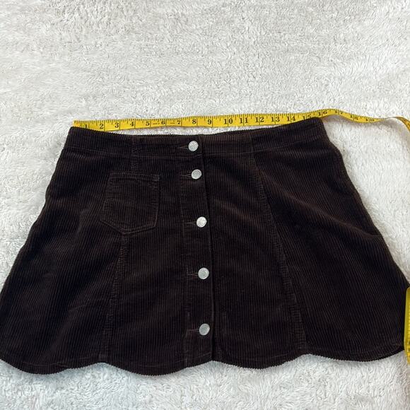 Vintage 90s Baxis brown corduroy scallop hem button down skirt, size 13 - Picture 5 of 6
